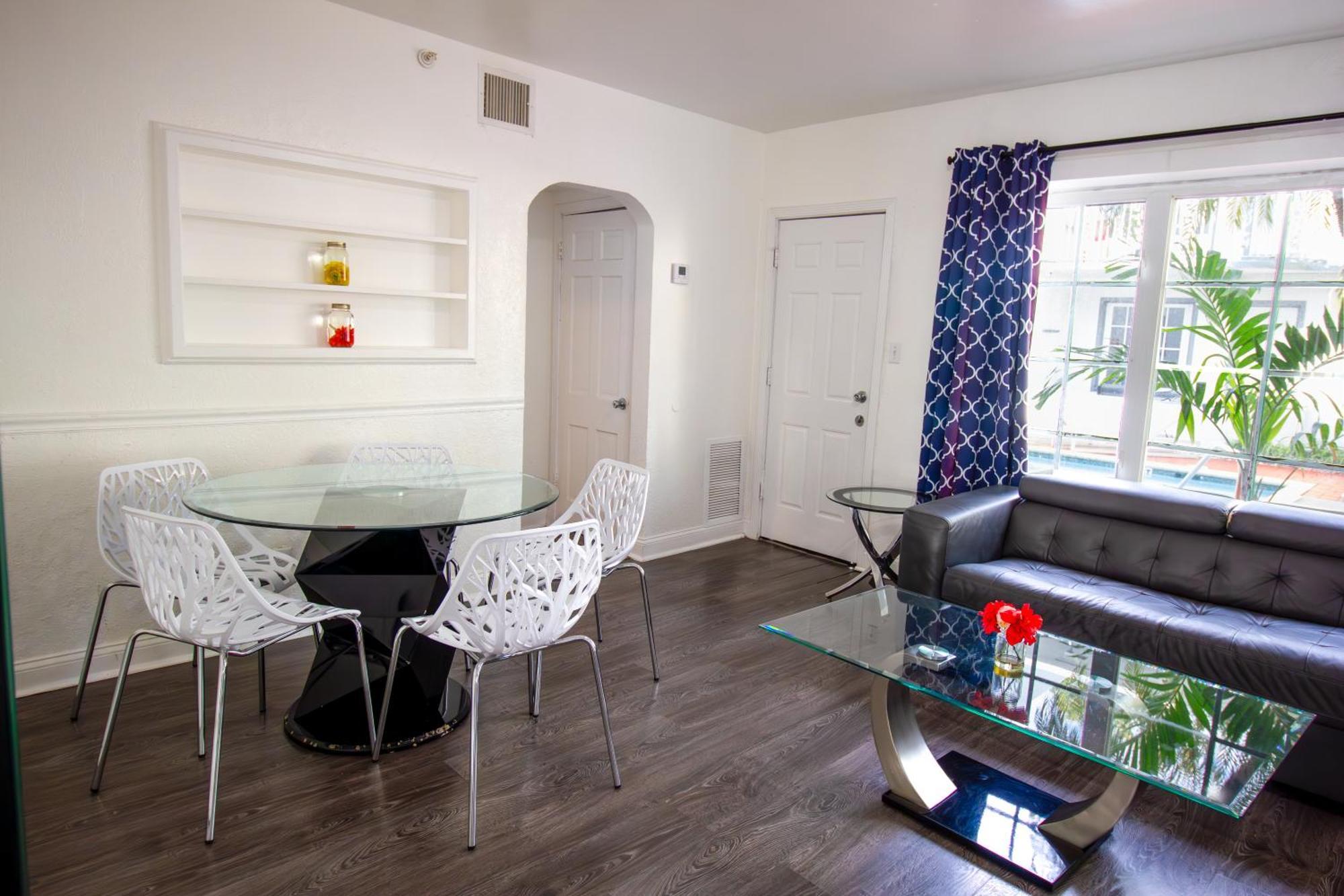 Courtyard Apartments Part Of The Oasis Casita Collection Miami Beach Ngoại thất bức ảnh