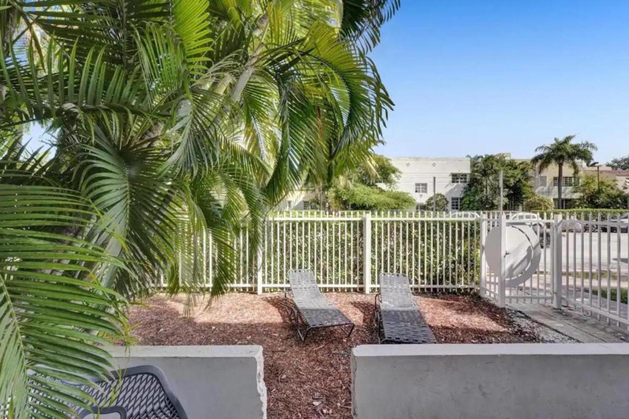 Courtyard Apartments Part Of The Oasis Casita Collection Miami Beach Ngoại thất bức ảnh